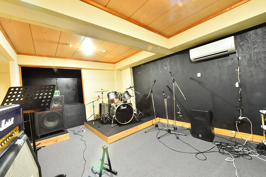 3-3 studio